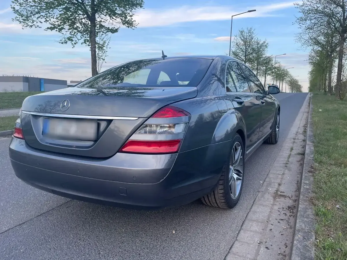 Gebraucht Mercedes S500 387 PS (284 kW) 2005 Grau Limousine