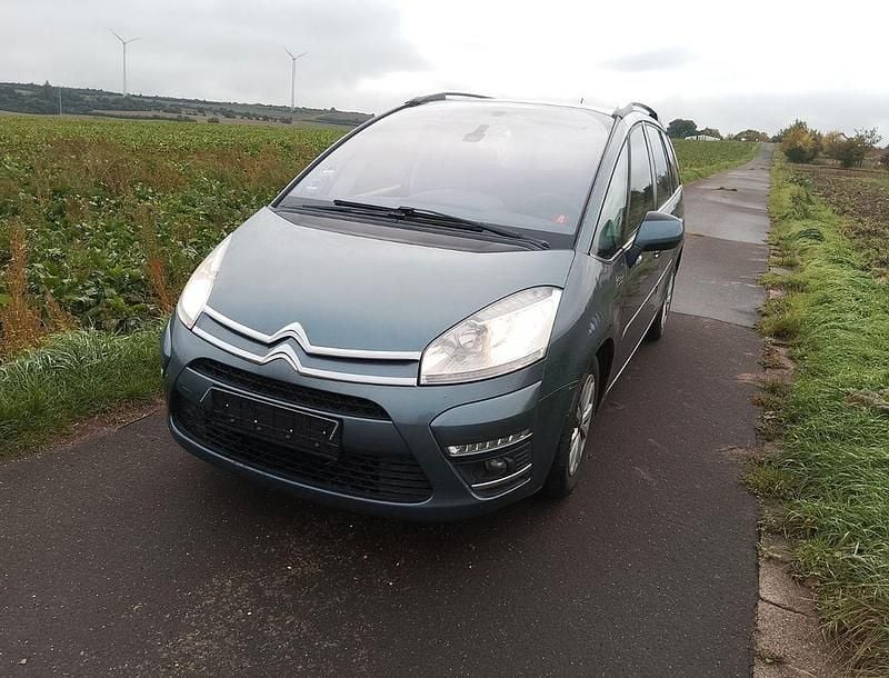 Grau Gebraucht 2012 Citroën C4 Picasso Tendance Van / Kleinbus | 4.300 € (Etwas zu teuer) - Bild 1/4