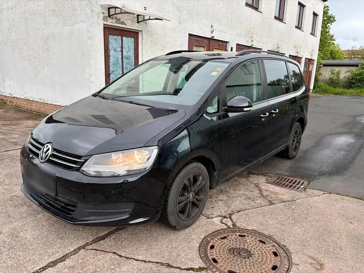 Gebraucht VW Sharan 140 PS (102 kW) 2013 Schwarz Van / Kleinbus