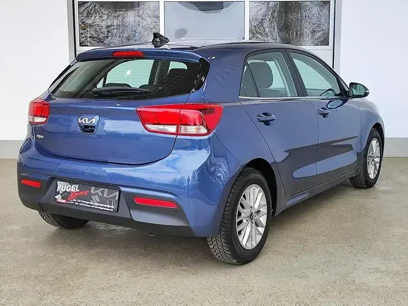 Gebraucht Kia Rio 84 PS (61 kW) 2023 Blaumet. Limousine