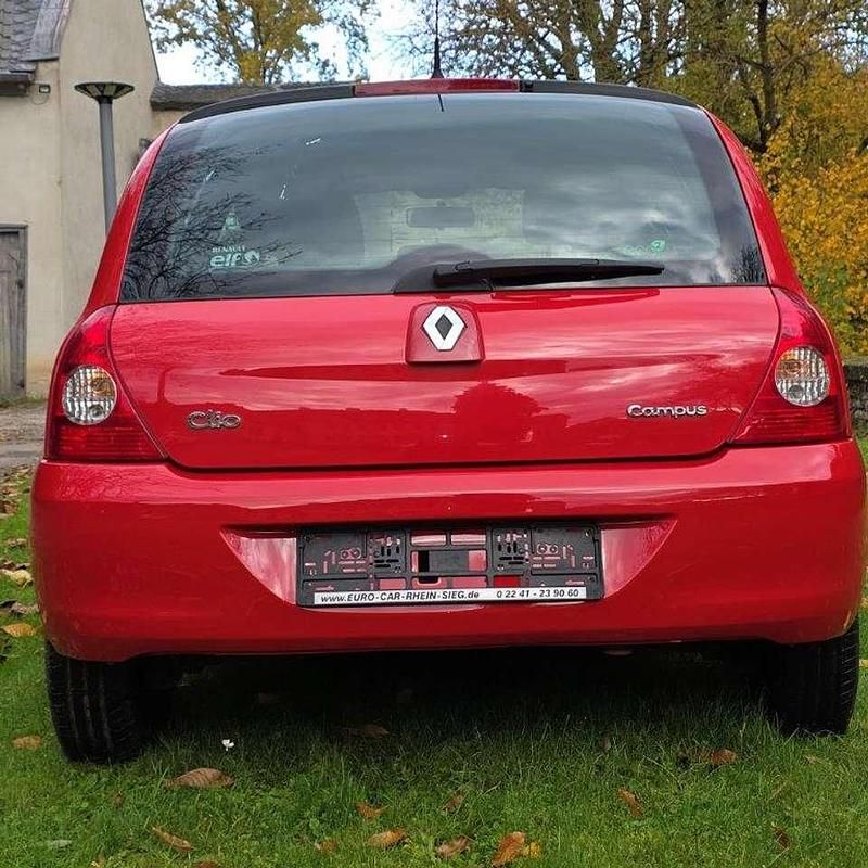 Gebraucht Renault Clio II Authentique 58 PS (42 kW) 2010 Rot Limousine