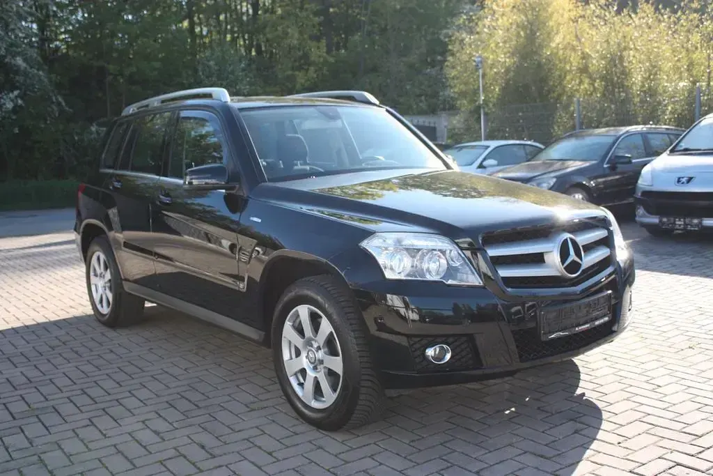 Gebraucht Mercedes GLK200 143 PS (105 kW) 2011 Schwarz SUV