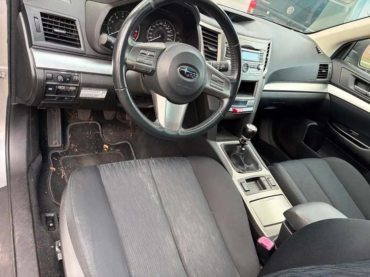 Gebraucht Subaru Legacy 150 PS (110 kW) 2011 Grau Kombi