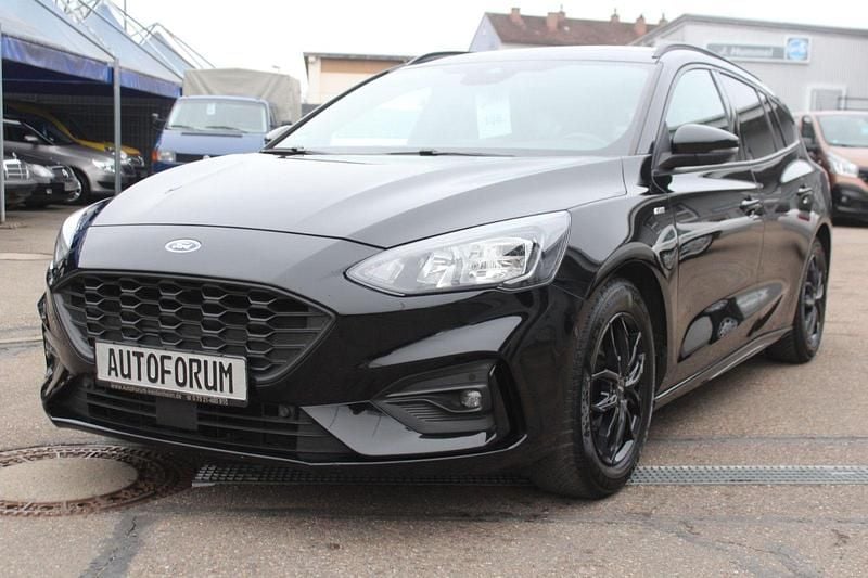 Schwarz Gebraucht 2020 Ford Focus ST-Line X Kombi | 10.488 € (Superpreis) - Bild 1/4