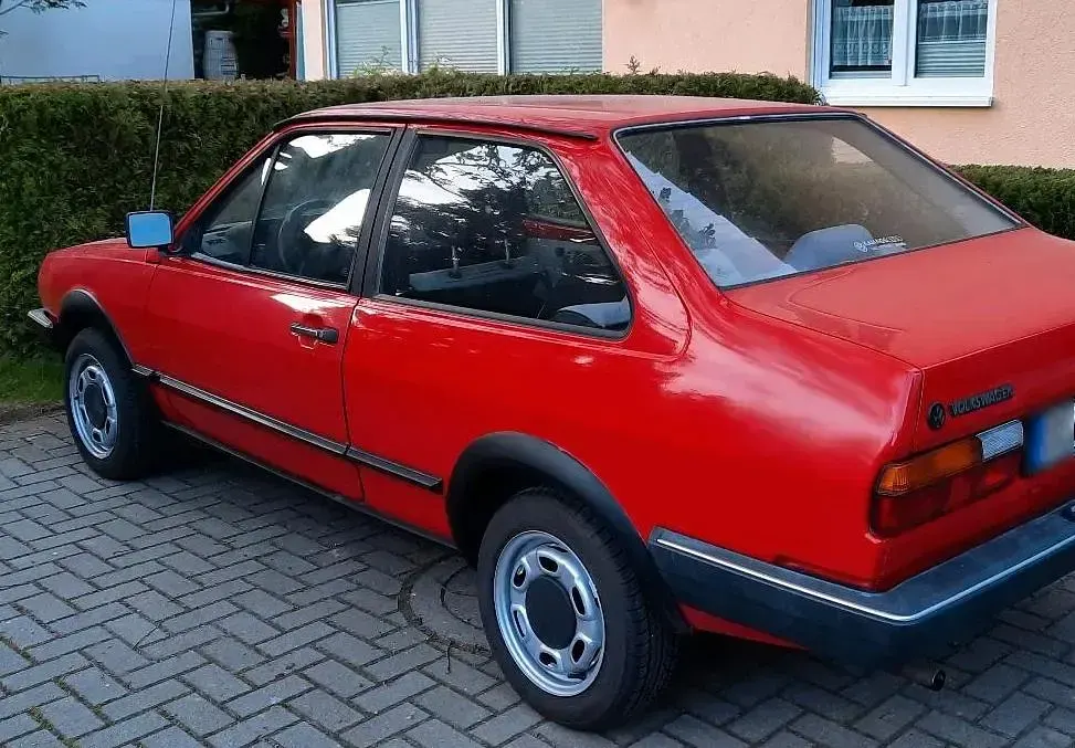 Gebraucht VW Polo 54 PS (39 kW) 1987 Rot Limousine
