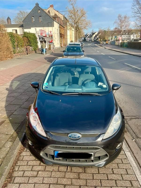 Gebraucht Ford Fiesta 95 PS (69 kW) 2010 Schwarz Kleinwagen