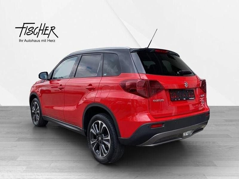 Gebraucht Suzuki Vitara Comfort+ 140 PS (102 kW) 2019 Schwarz SUV