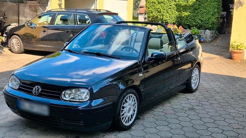 Blau Gebraucht 2001 VW Golf Cabriolet Cabrio | 2.150 € (Superpreis) - Bild 1/4