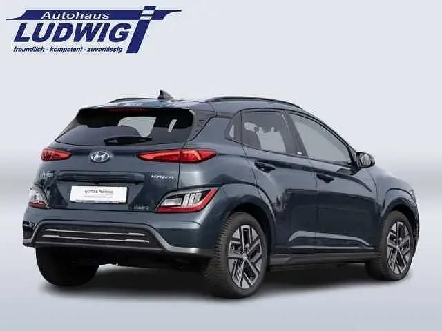 Gebraucht Hyundai Kona Trend 100 kW (136 PS) 2021 Teal blue SUV