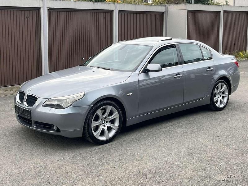 Silbergrau Gebraucht 2003 BMW 530 Limousine | 4.750 € (Guter Preis) - Bild 1/4