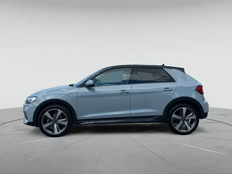 Gebraucht Audi A1 Ambiente 110 PS (80 kW) 2022 Pfeilgrau perleffekt SUV