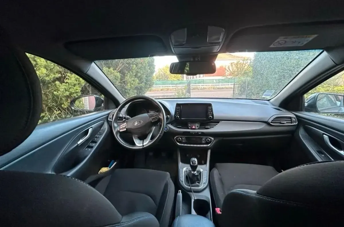 Gebraucht Hyundai i30 120 PS (88 kW) 2018 Kombi