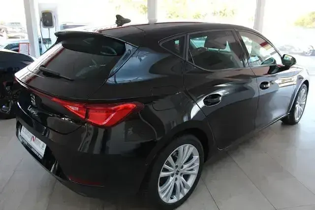 Gebraucht Seat Leon Style 110 PS (80 kW) 2024 Schwarz Limousine