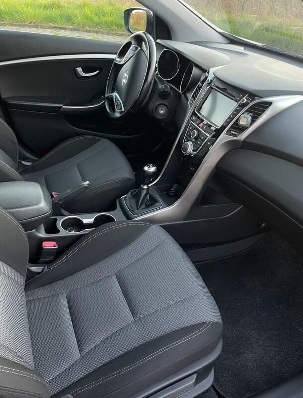 Silber Gebraucht 2014 Hyundai i30 Kombi | 7.800 € (Fairer Preis) - Bild 1/4