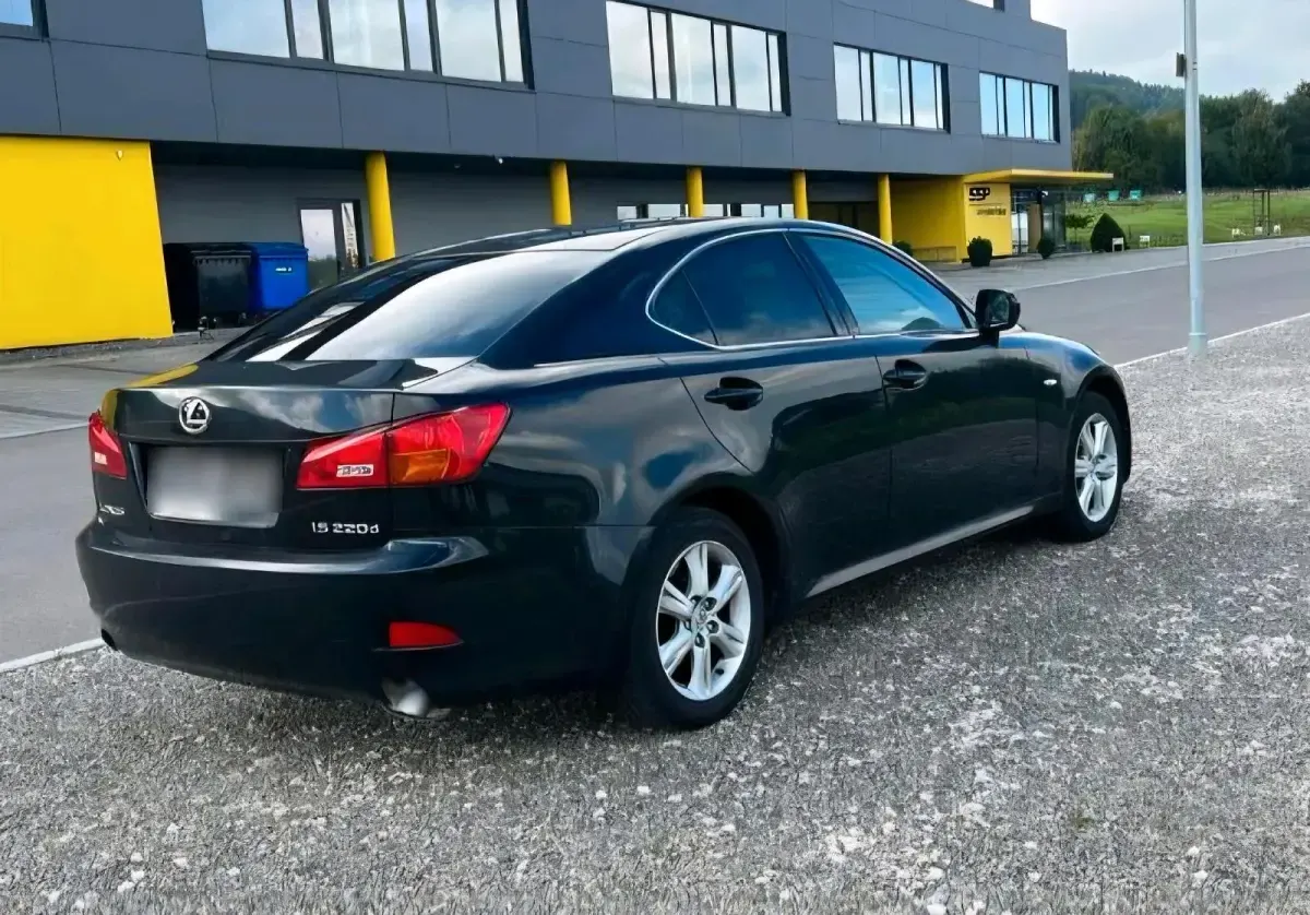 Second-hand Lexus IS220d 177 CP (130 kW) 2007 Negru Berlinǎ
