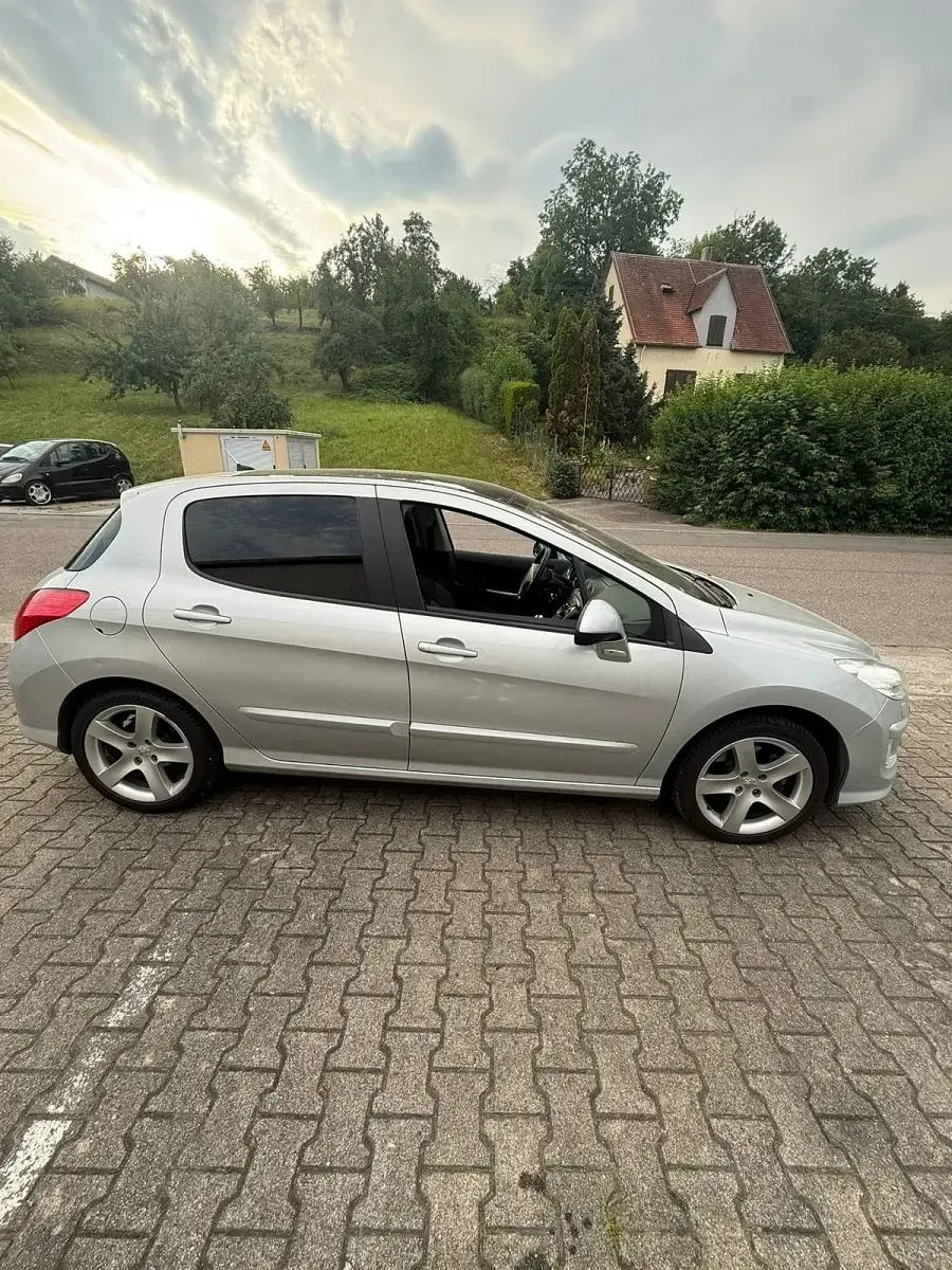 Gebraucht Peugeot 308 163 PS (119 kW) 2010 Silber Limousine