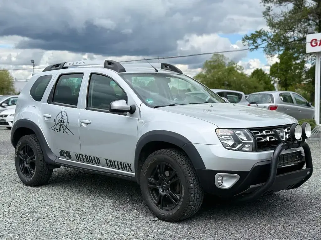 Gebraucht Dacia Duster Prestige 125 PS (91 kW) 2015 Grau SUV