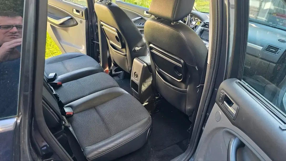 Gebraucht Ford C-MAX 125 PS (91 kW) 2010 Grau Van / Kleinbus