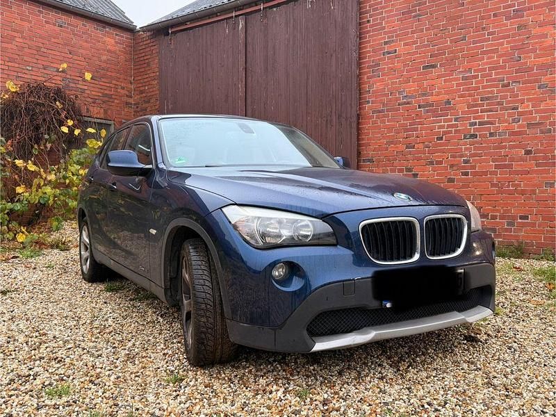 Blau Gebraucht 2012 BMW X1 SUV | 9.300 € (Fairer Preis) - Bild 1/4