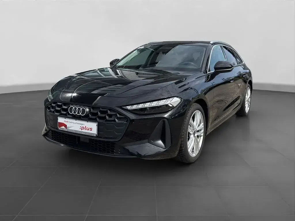 Gebraucht Audi A5 Comfort 204 PS (150 kW) 2025 Schwarz Kombi