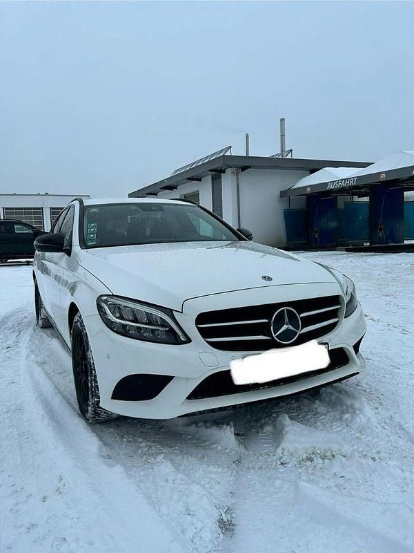 Gebraucht Mercedes C220 Avantgarde 194 PS (142 kW) 2019 Weiß Kombi