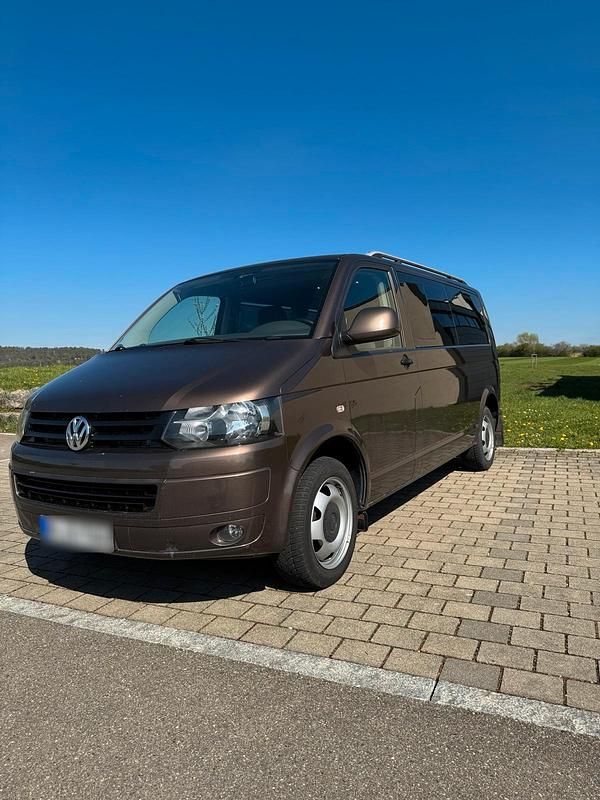Gebraucht VW T5 140 PS (102 kW) 2011 Braun Van