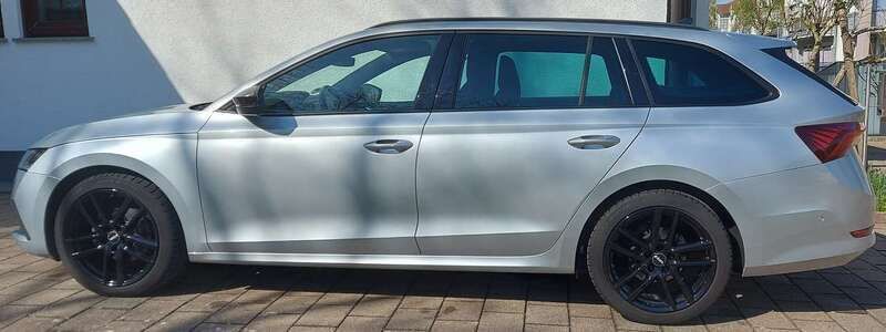 Silber Gebraucht 2021 Skoda Octavia Kombi | 25.000 € (Etwas zu teuer) - Bild 1/4