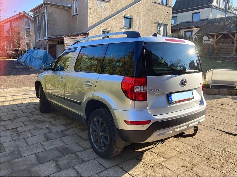 Gebraucht Skoda Yeti 150 PS (110 kW) 2017 Silber SUV