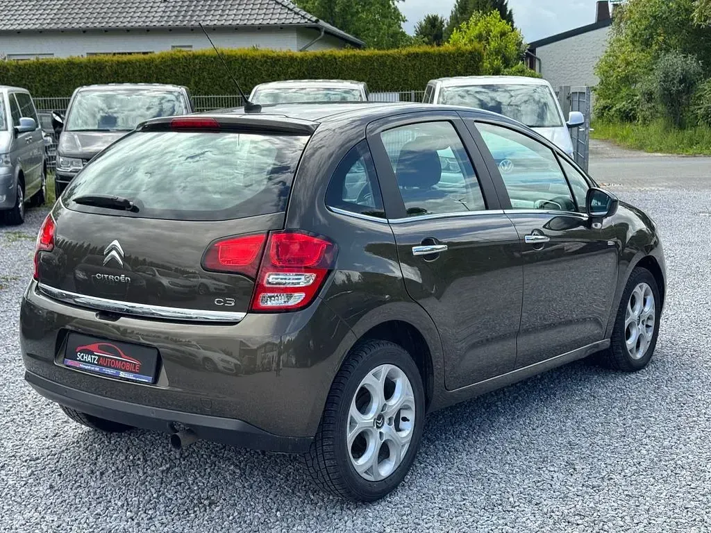 Usado Citroën C3 Exclusive 95 CV (69 kW) 2012 Marrón Berlina