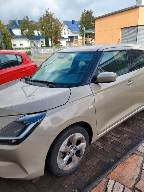 Gebraucht Suzuki Swift Comfort 83 PS (61 kW) 2024 Beige Kleinwagen