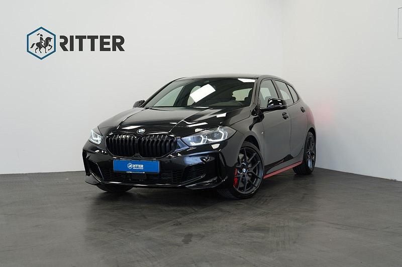 Schwarz Gebraucht 2023 BMW 128 M Sport Limousine | 32.790 € (Fairer Preis) - Bild 1/4