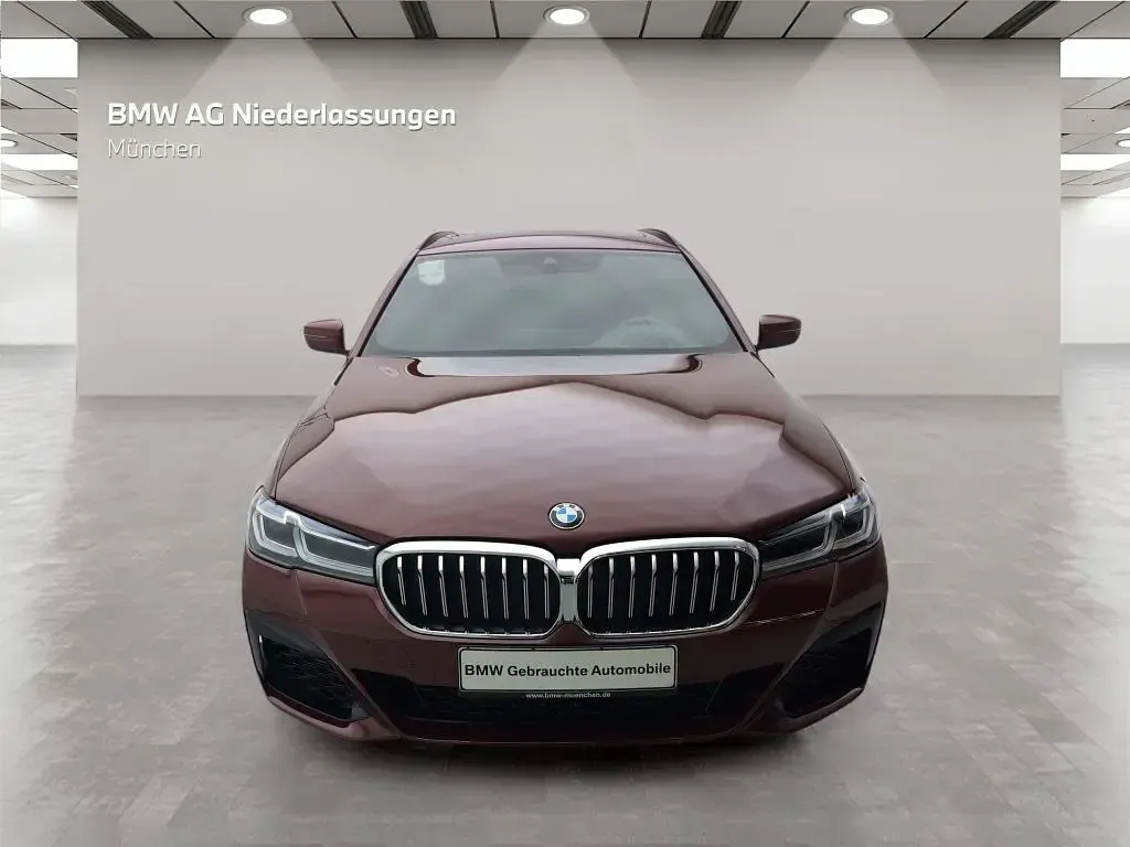 Gebraucht BMW 530 Performance 245 PS (180 kW) 2023 Rot Kombi
