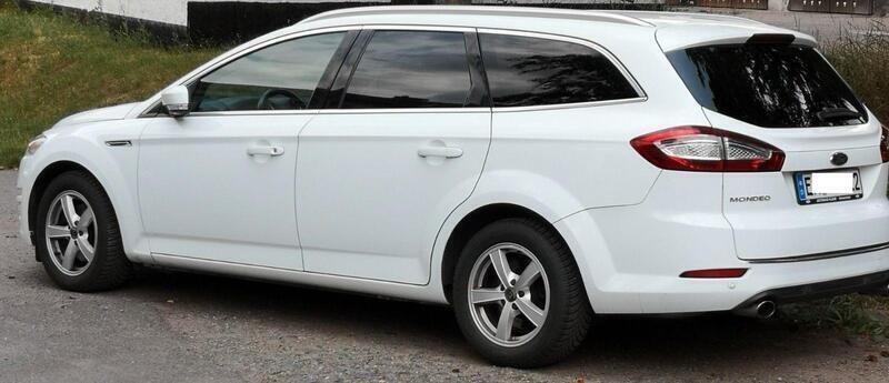 Gebraucht Ford Mondeo Titanium 203 PS (149 kW) 2013 Weiß Kombi