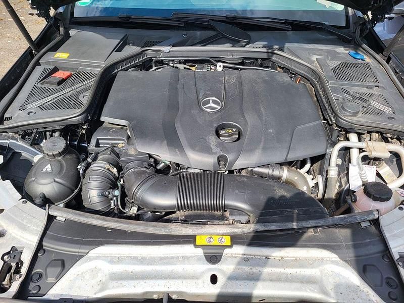 Gebraucht Mercedes C220 170 PS (125 kW) 2014 Andere farben Limousine