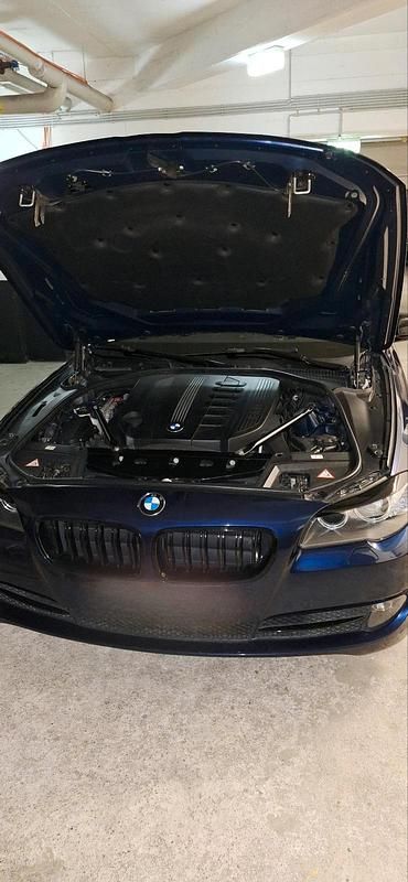 Gebraucht BMW 530 245 PS (180 kW) 2010 Blau Limousine