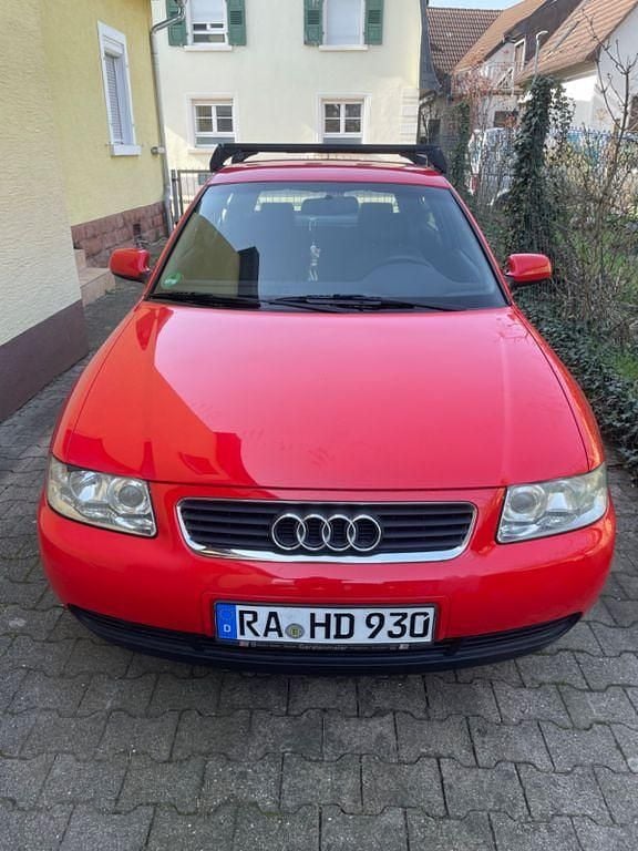 Gebraucht Audi A3 Ambiente 102 PS (75 kW) 2002 Rot Kleinwagen