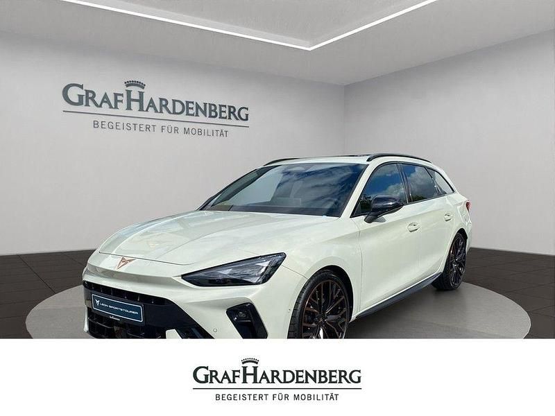 Grau Gebraucht 2025 Cupra Leon VZ Limousine | 47.900 € (Teuer) - Bild 1/4