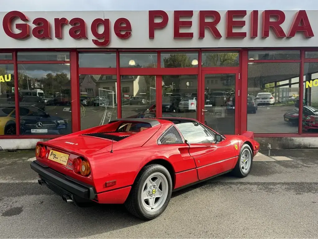 Second-hand Ferrari 308 205 CP (150 kW) 1984 Roșu Cabrio