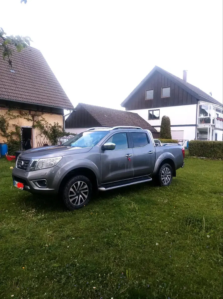 Gebraucht Nissan Navara 190 PS (139 kW) 2016 Silber Pickup