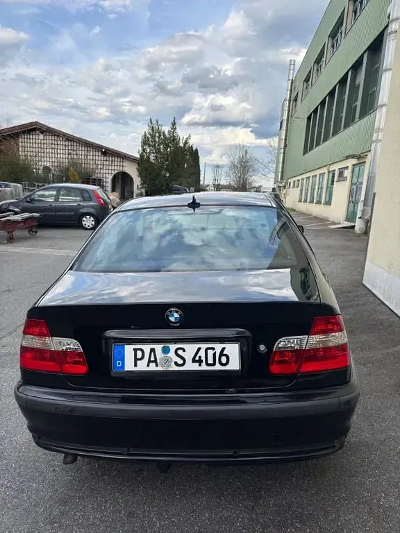 Gebraucht BMW 320 Sport Line 150 PS (110 kW) 2003 Schwarz Limousine