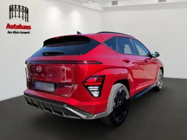 Gebraucht Hyundai Kona N Line 150 kW (204 PS) 2026 Ultimate red / met (rot) SUV