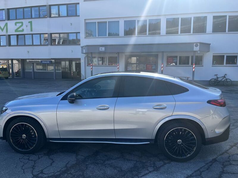 Silber Gebraucht 2024 Mercedes GLC300 AMG line Coupé | 71.400 € (Fairer Preis) - Bild 1/4