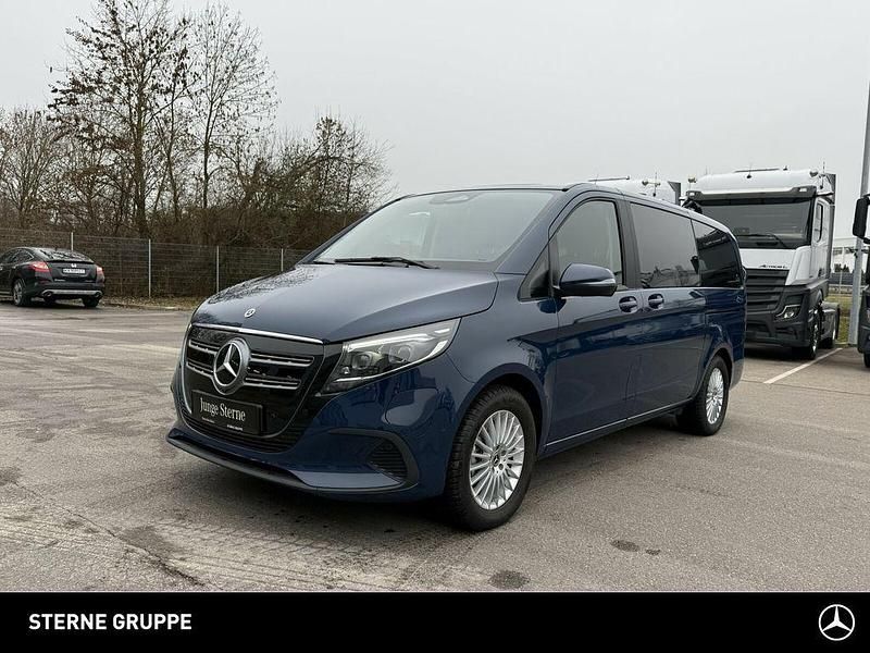 Gebraucht Mercedes EQV300 150 kW (204 PS) 2024 Stahlblau Van / Kleinbus