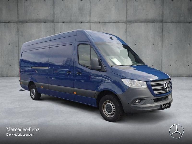 Gebraucht Mercedes Sprinter 170 PS (125 kW) 2024 Blau Van