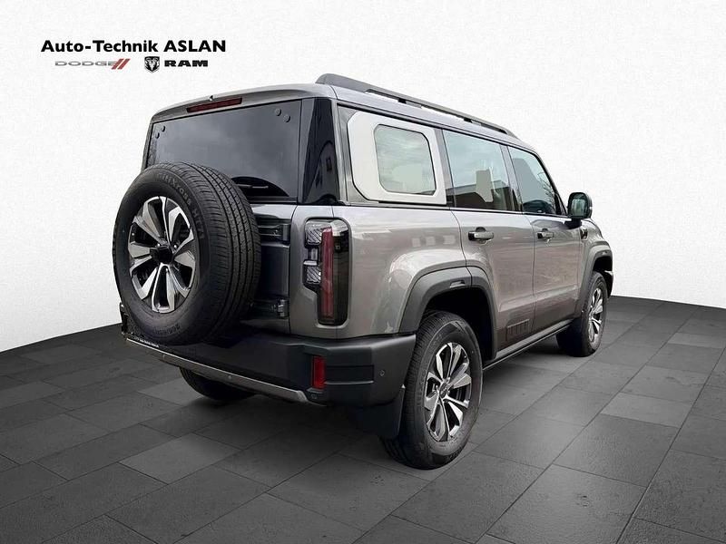 Neu Baic BJ40 234 PS (172 kW) 2026 Grau SUV