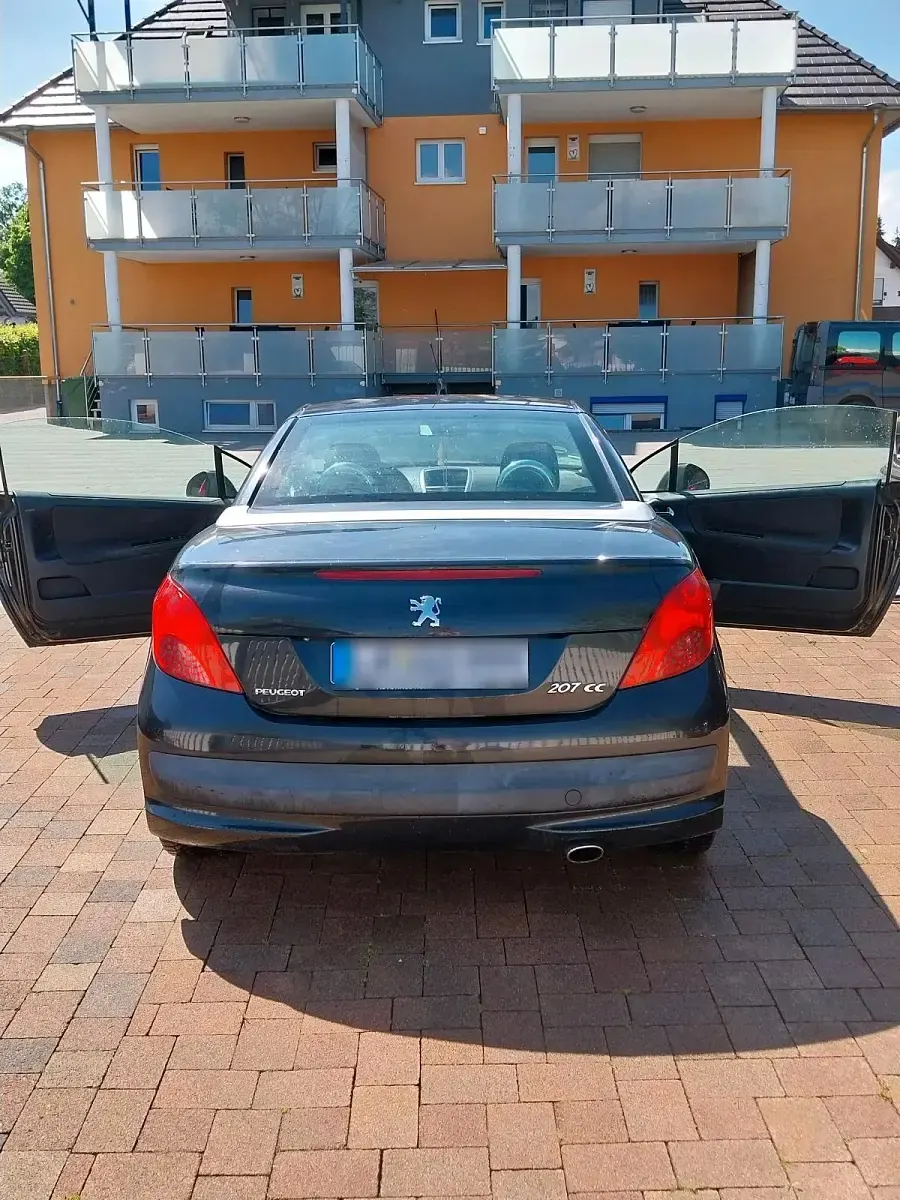 Gebraucht Peugeot 207 CC 120 PS (88 kW) 2008 Schwarz Cabrio