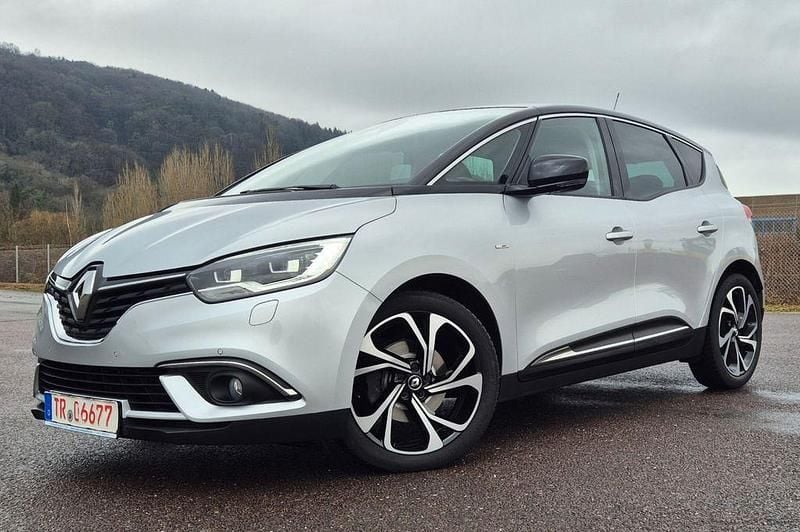 Silber Gebraucht 2018 Renault Scénic IV Bose Edition Van / Kleinbus | 14.970 € (Guter Preis) - Bild 1/4