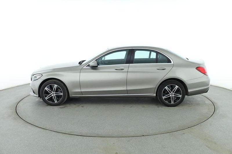 Gebraucht Mercedes C200 Avantgarde 160 PS (117 kW) 2021 Grau Limousine