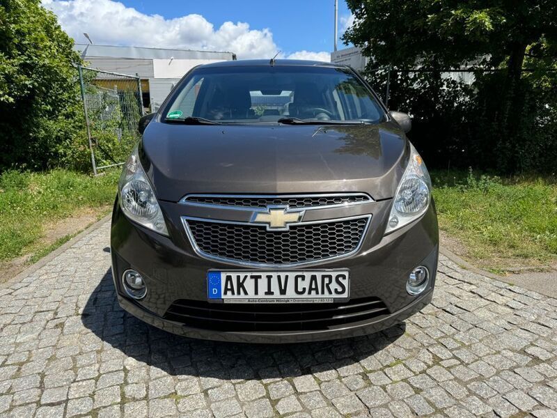 Grün Gebraucht 2011 Chevrolet Spark LS Kleinwagen | 4.390 € (Etwas zu teuer) - Bild 1/4