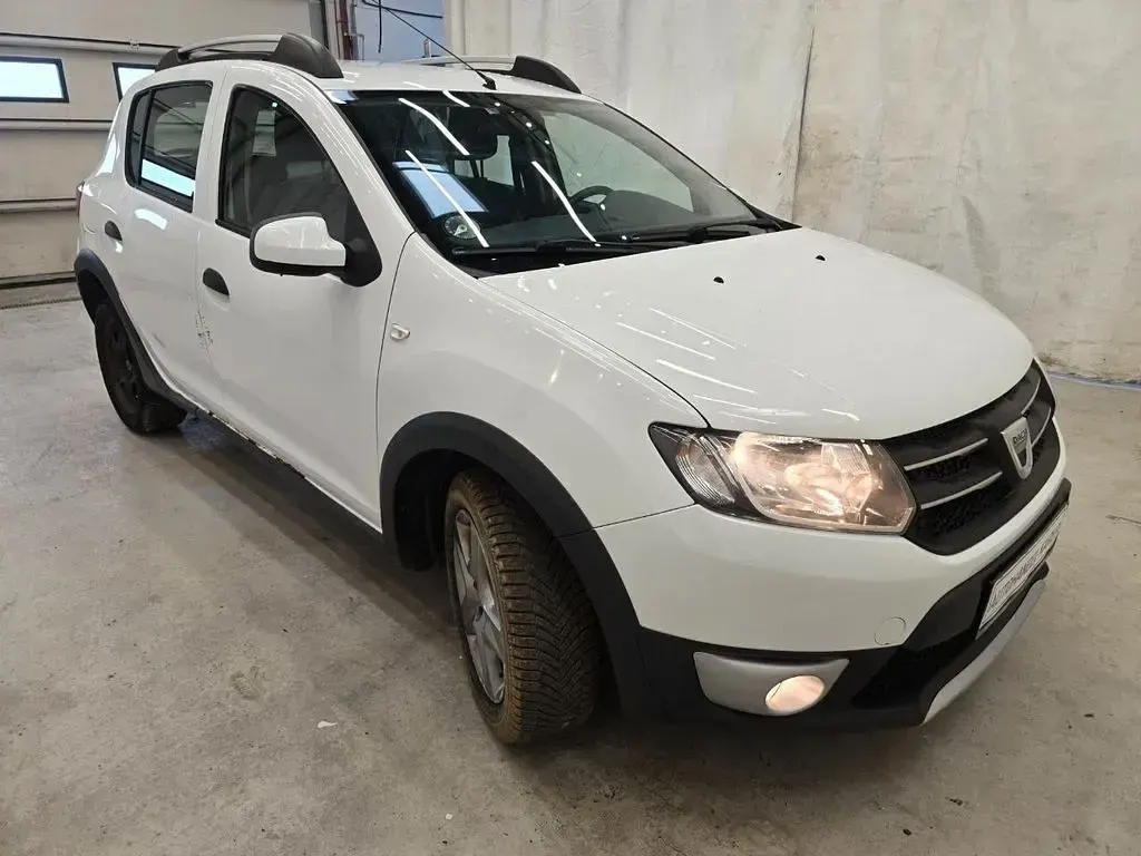 Gebraucht Dacia Sandero Prestige 90 PS (66 kW) 2015 Weiß Van / Kleinbus
